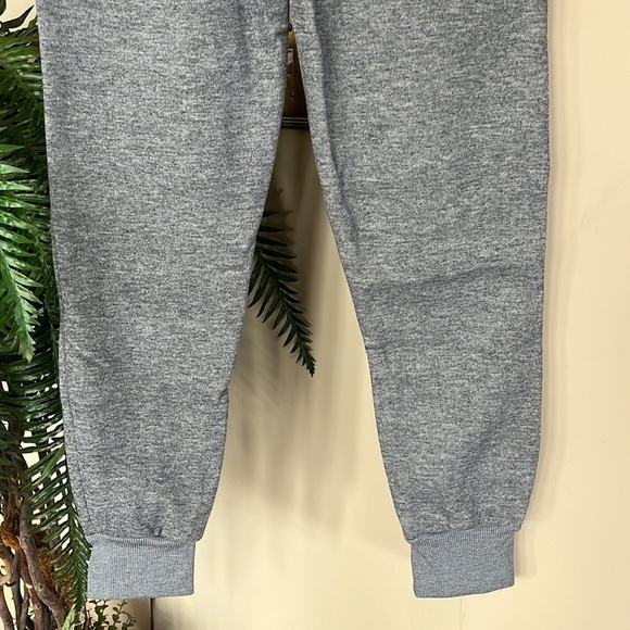 Brand New Boys Set of 2 Pairs of Joggers Sweatpants Gray Red Athletic Activewear - Picture 7 of 16